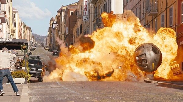 1000 多顆特效鏡頭不是在開玩笑的！專訪《玩命關頭 X》特效團隊 DNEG 如何透過三方協作，成功打造超驚險車輛特技、爆破畫面！